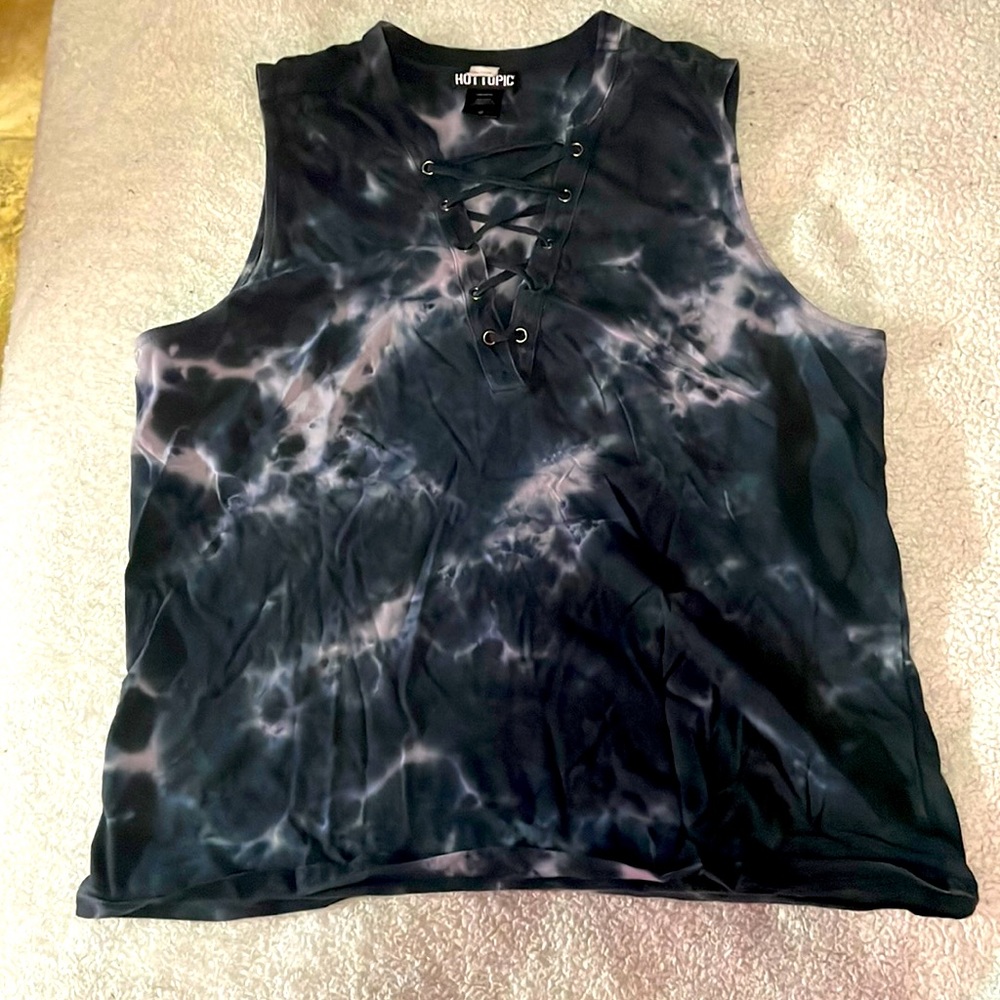 Size medium hot topic low cut tank top